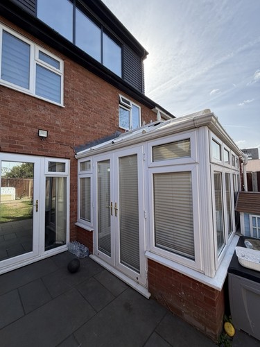 This conservatory resembles - resembles, a