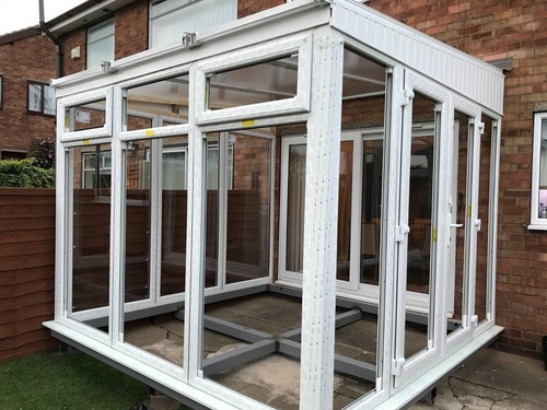 Conservatory made to - -,